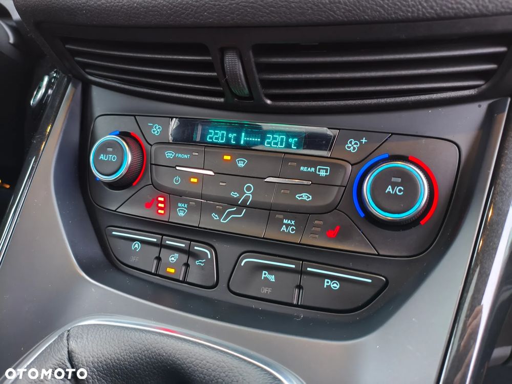 Ford Kuga 1.5 EcoBoost 2x4 ST-Line - 11