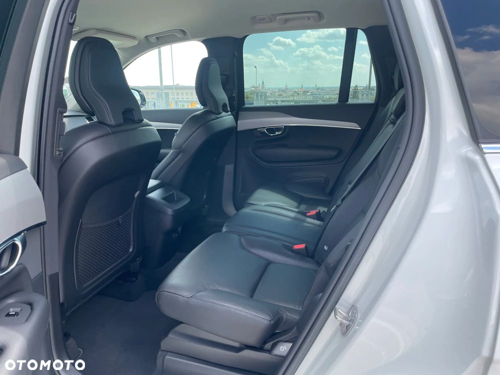 Volvo XC 90 - 26