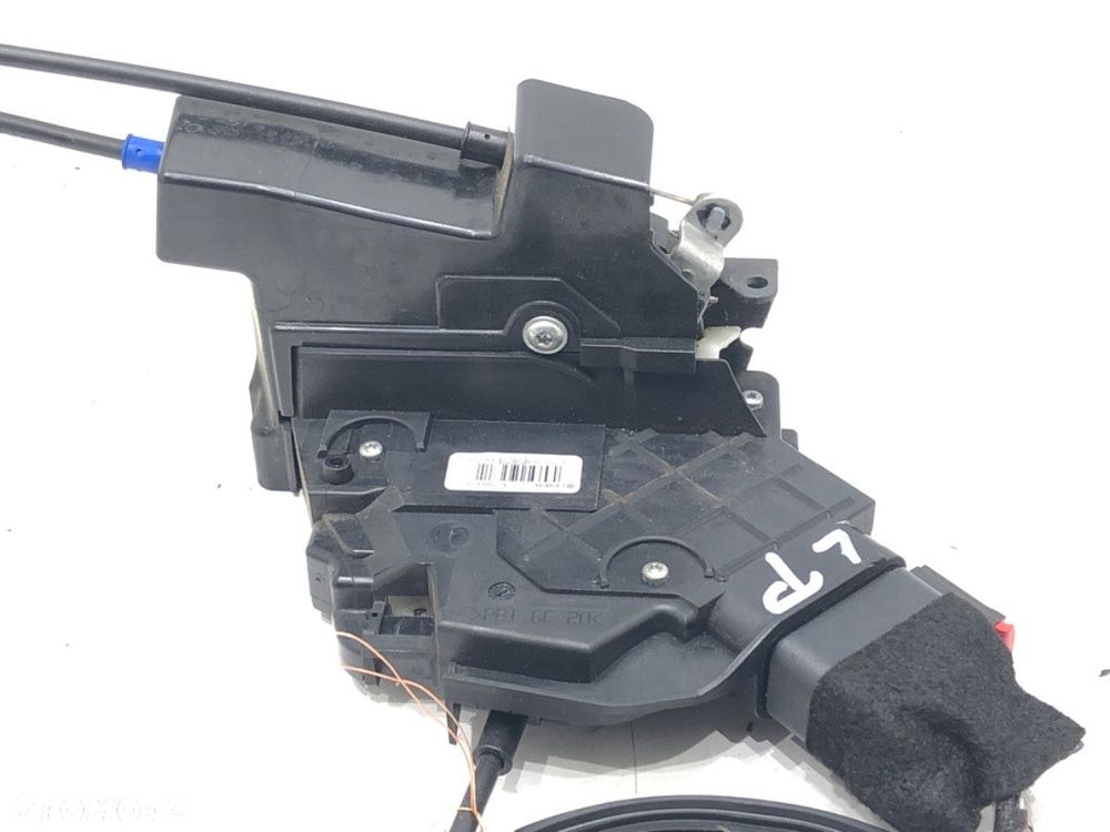 ZAMEK DRZWI LEWY PRZÓD  VOLVO C30 (533) 2006 - 2013 1.6 D2 84 kW [115 KM] olej napędowy 2010 - - 2