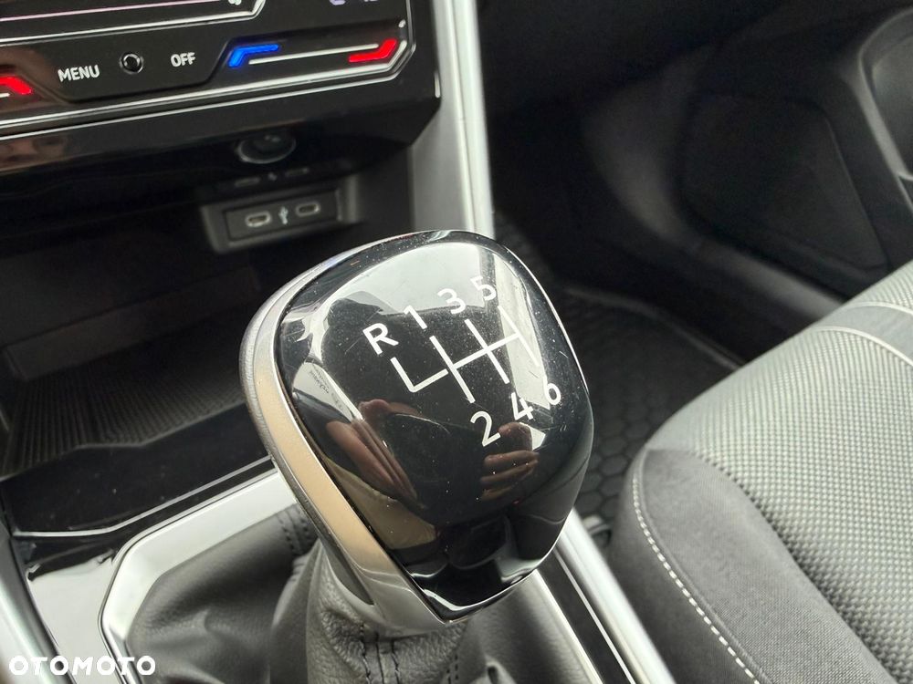Volkswagen T-Roc 1.5 TSI Life - 19