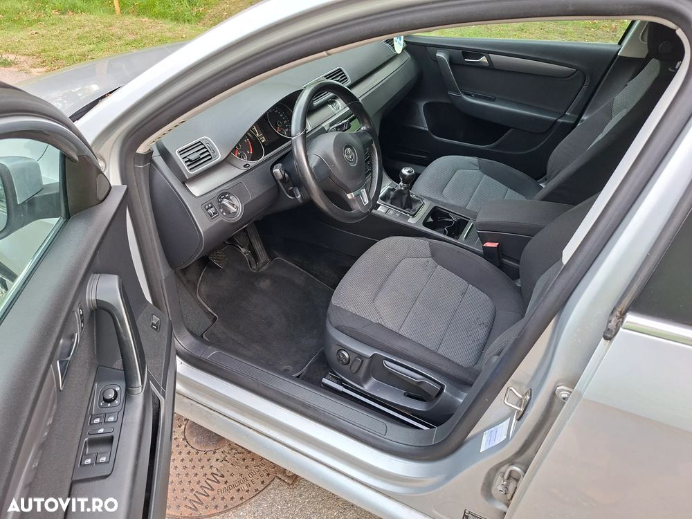 Volkswagen Passat - 10