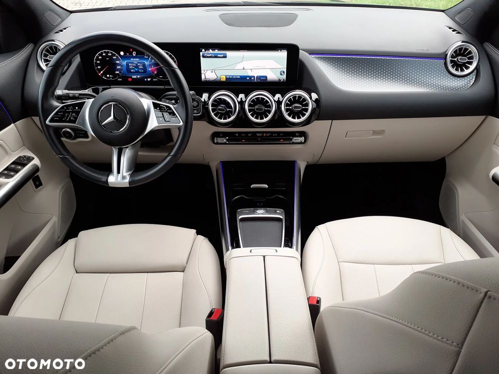 Mercedes-Benz GLA 200 Progressive - 28