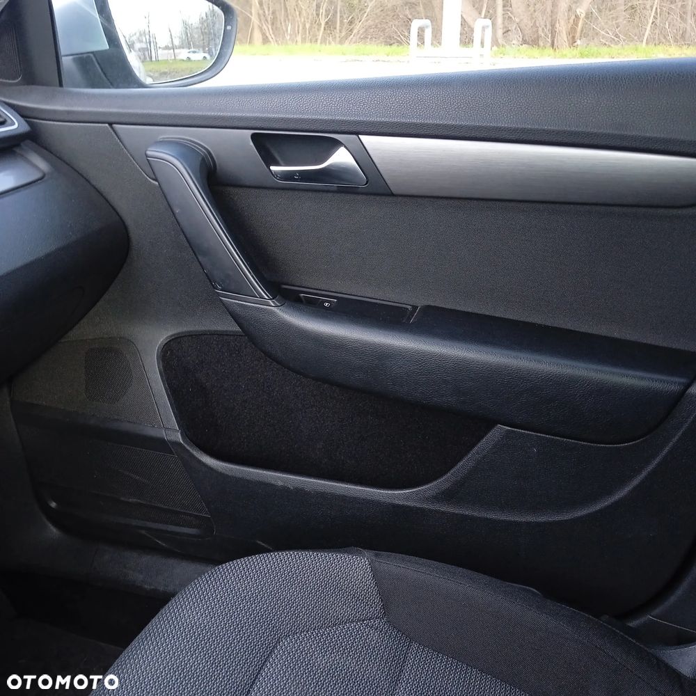 Volkswagen Passat 1.4 TSI BlueMotion Technology Comfortline - 26