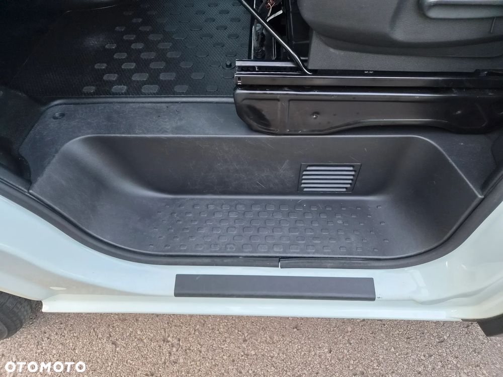 Renault Trafic - 19