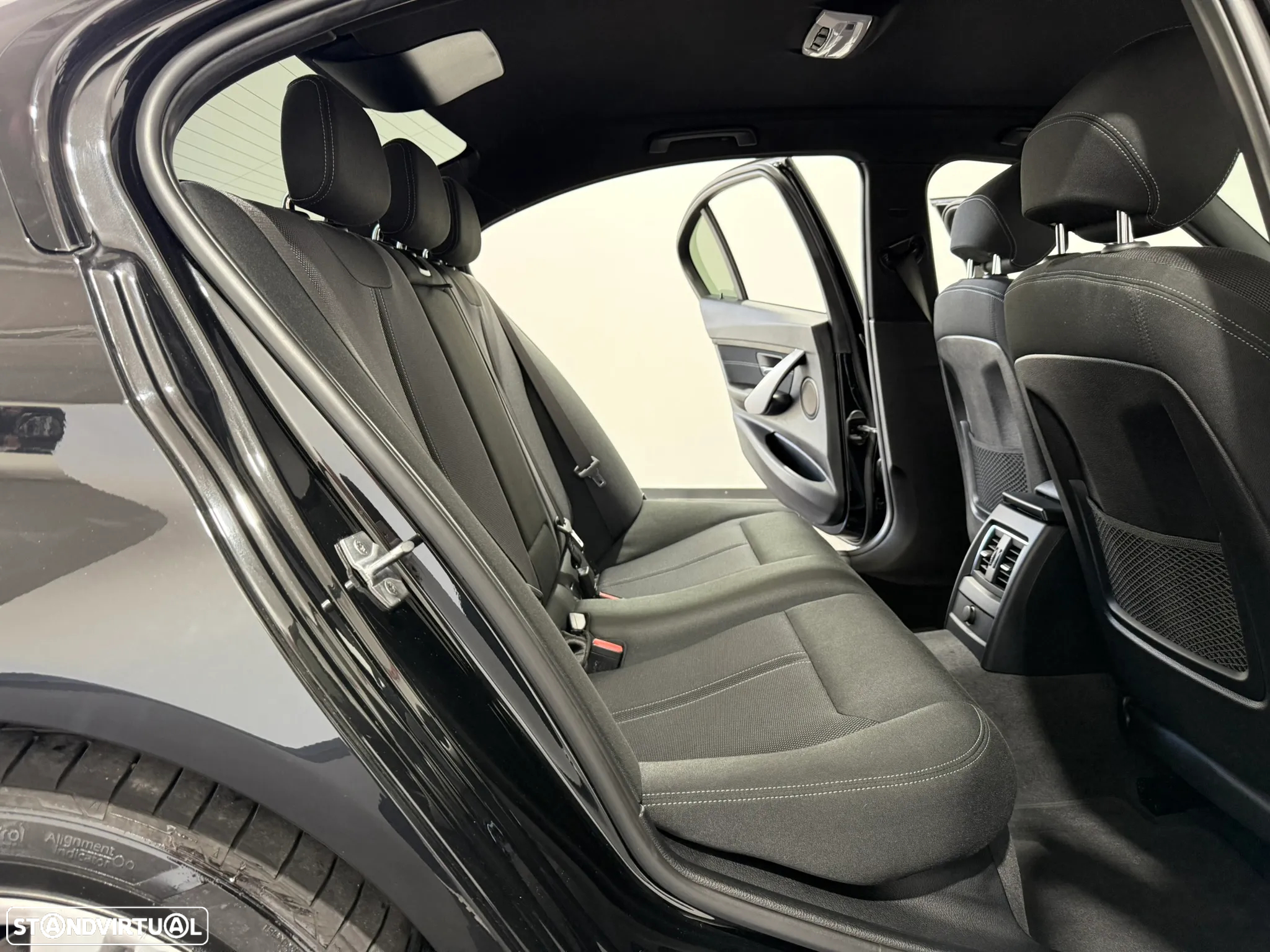 BMW 330 e iPerformance Line Sport - 45
