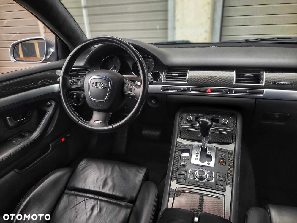 Audi S8 5.2 FSI Quattro - 12