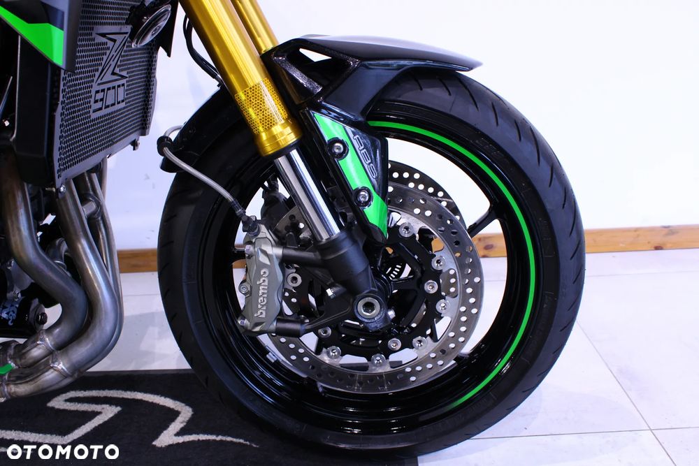 Kawasaki Z 900 - 28