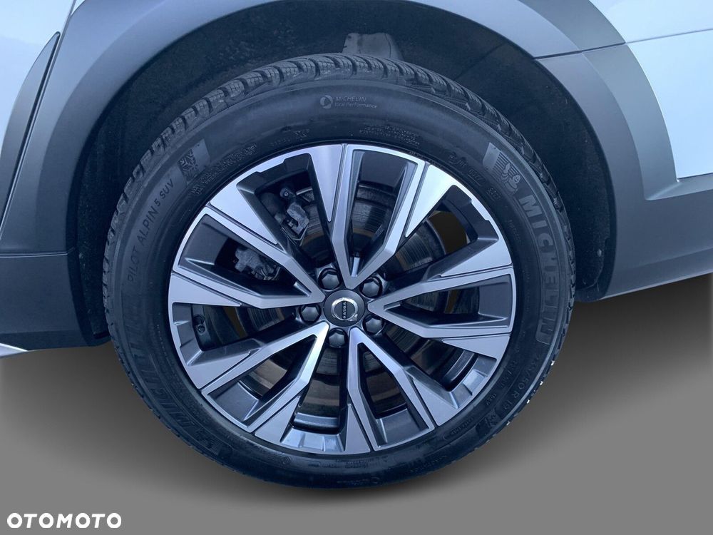Volvo V90 Cross Country - 10