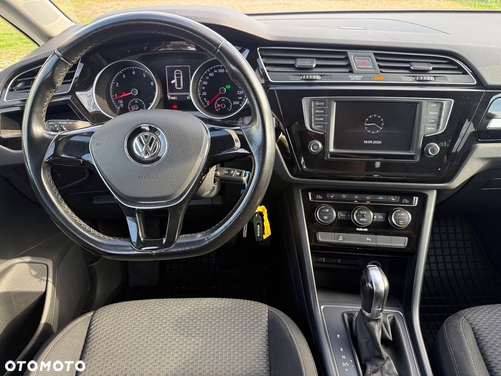 Volkswagen Touran 1.4 TSI (BlueMotion Technology) DSG Comfortline - 18