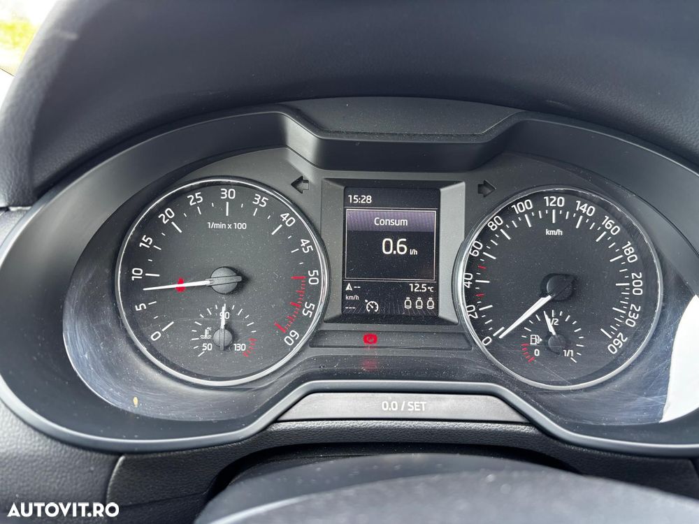 Skoda Octavia 1.6 TDI GREENLINE - 7