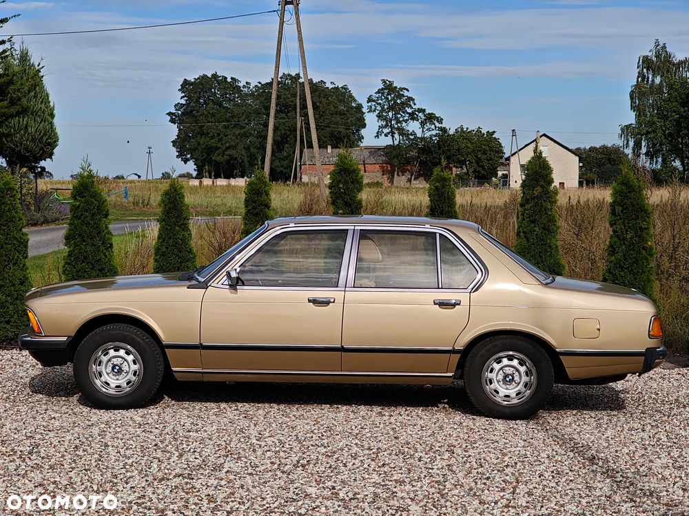 BMW Seria 7 732 i - 7
