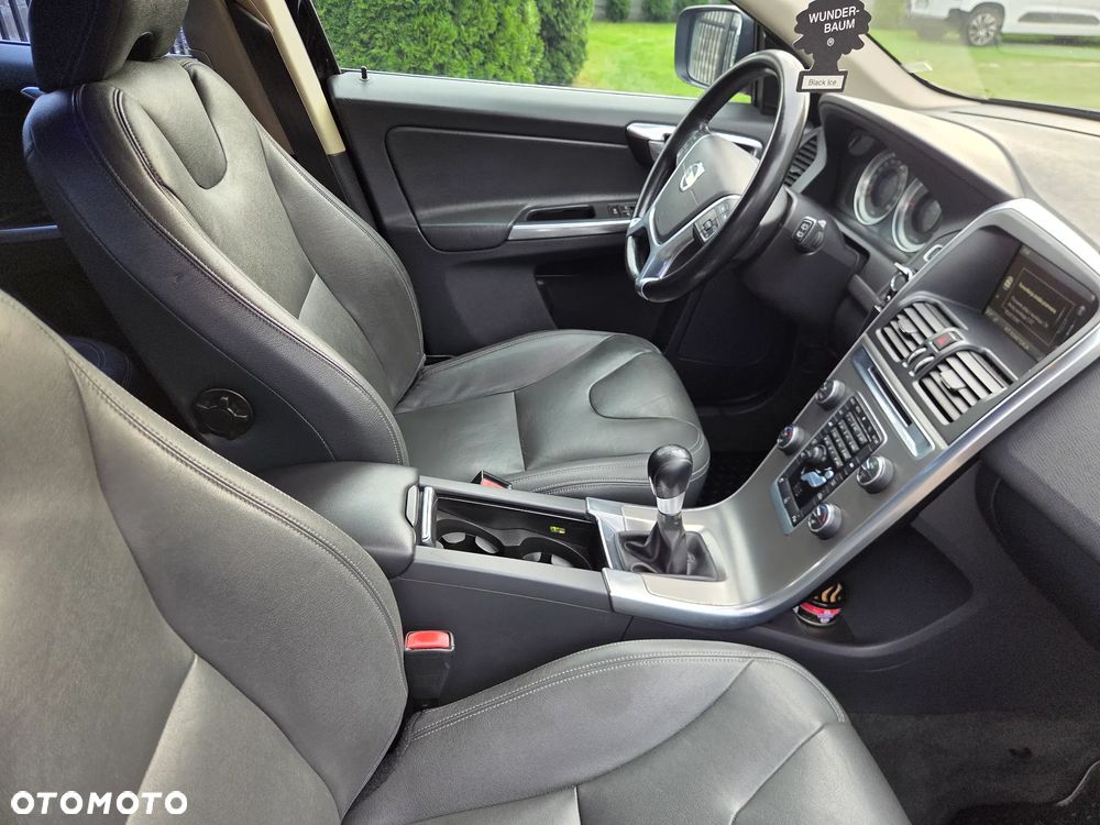 Volvo XC 60 D4 Momentum - 15