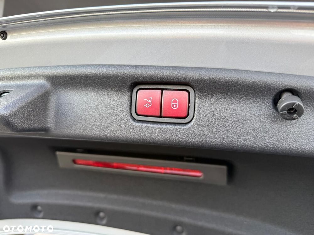 Mercedes-Benz Klasa C - 23