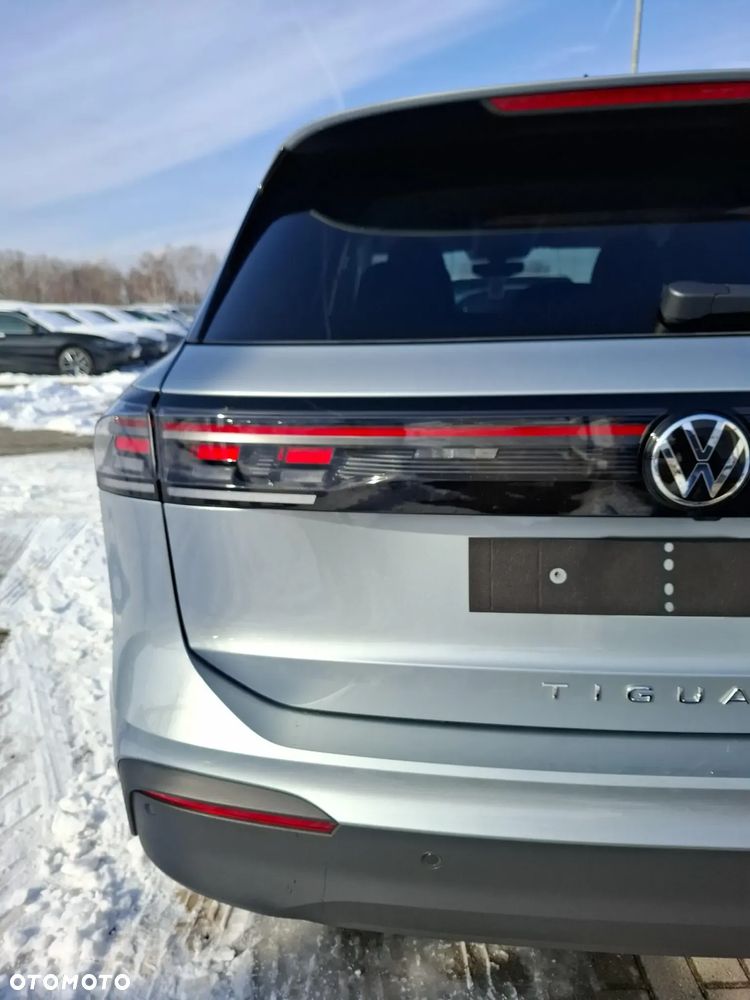Volkswagen Tiguan - 11