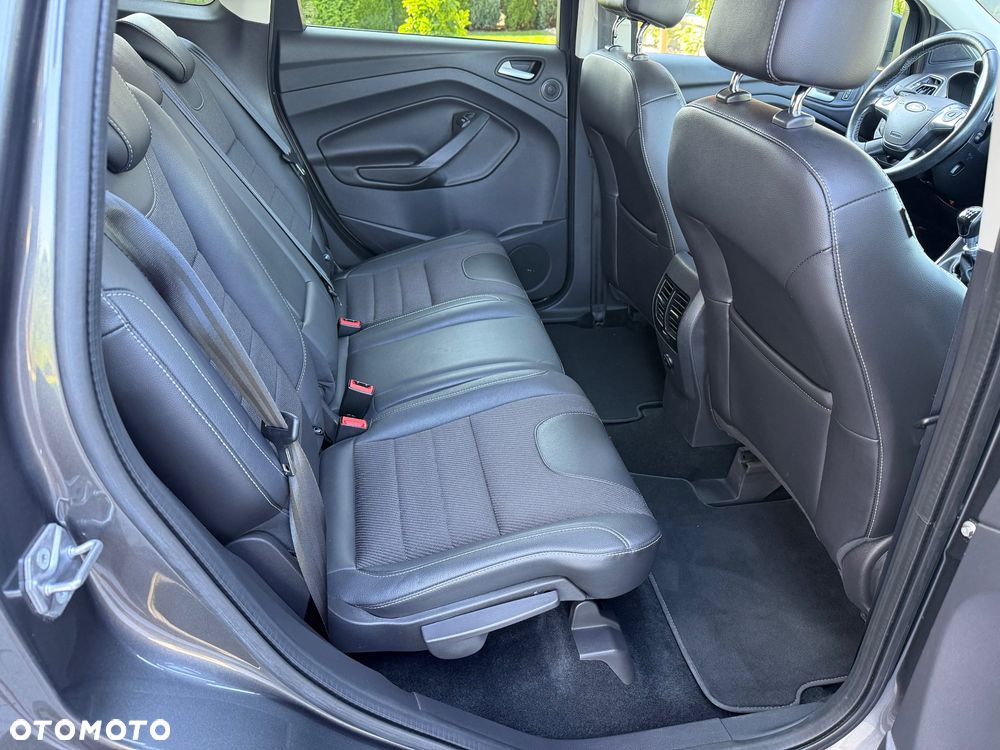 Ford Kuga 2.0 TDCi 4x4 Titanium - 17