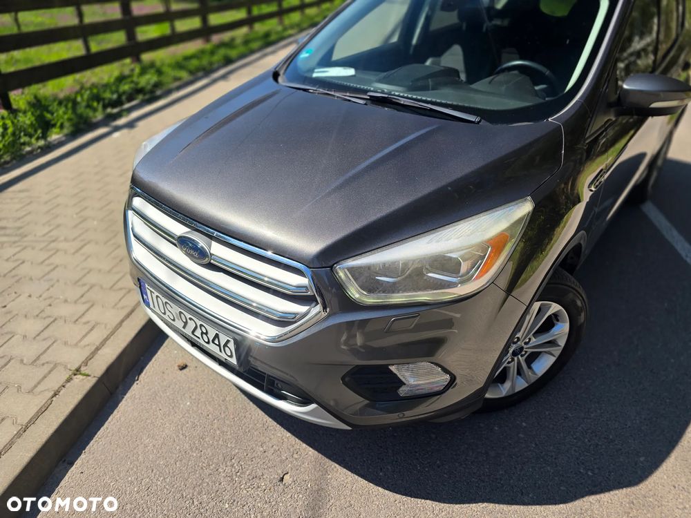 Ford Kuga 1.5 EcoBoost 2x4 Titanium - 36