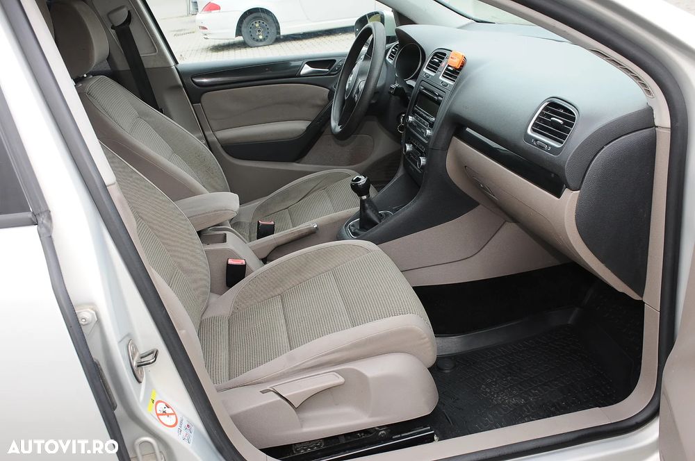 Volkswagen Golf 1.6 TDI DPF Comfortline - 15