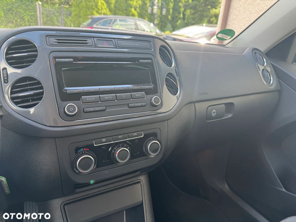 Volkswagen Tiguan - 12