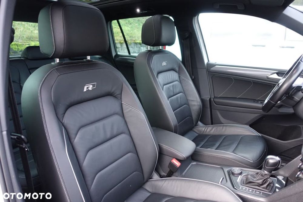 Volkswagen Tiguan 2.0 TDI SCR 4MotION DSG R-Line - 16