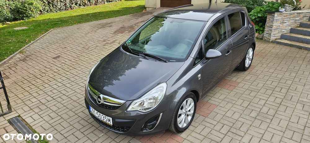 Opel Corsa 1.4 16V 150 Jahre - 15