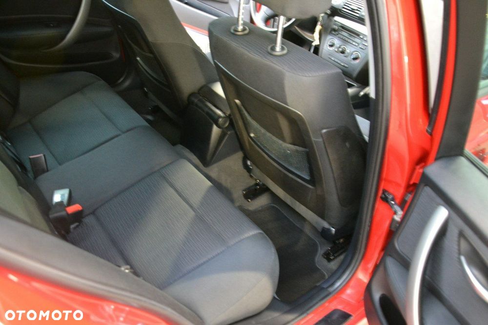 BMW Seria 1 - 21