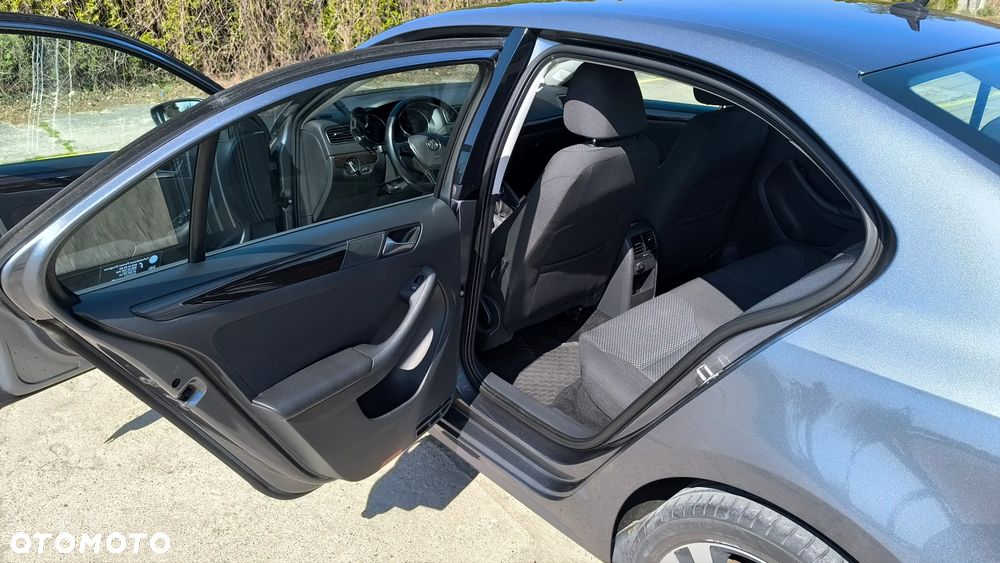 Volkswagen Jetta 2.0 TDI DPF BMT Comfortline - 11