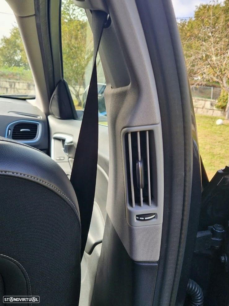 Volvo V60 2.4 D6 Momentum AWD Phev - 8