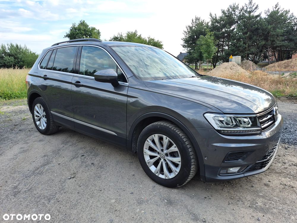 Volkswagen Tiguan - 1