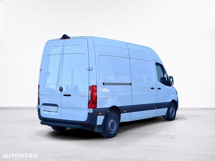 Mercedes-Benz Sprinter - 7