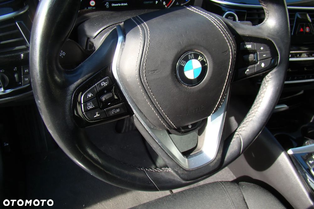 BMW Seria 5 - 12