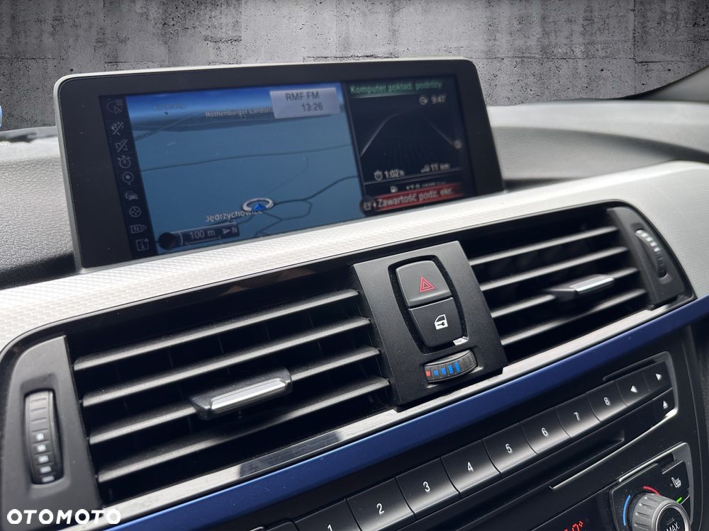 BMW Seria 3 325d M Sport - 35