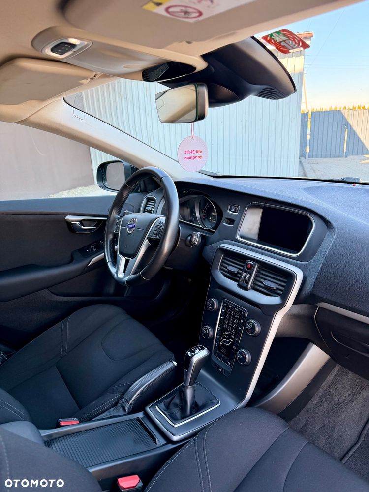 Volvo V40 D2 - 13