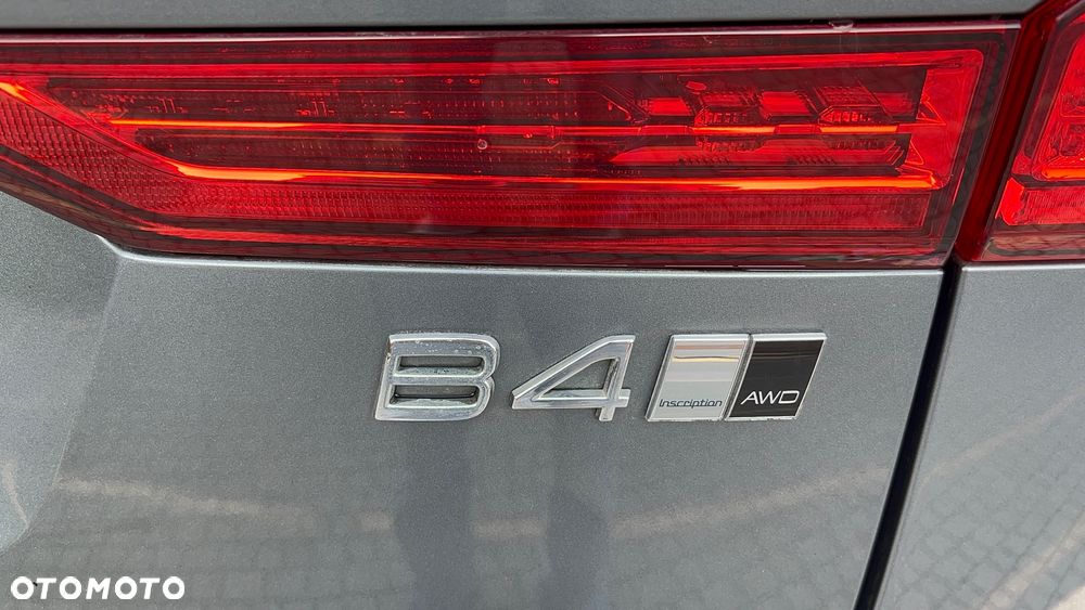 Volvo XC 60 B4 D AWD Inscription - 11