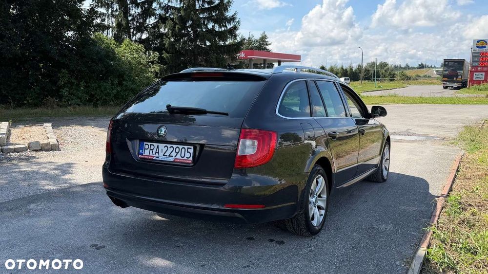 Skoda Superb 2.0 TDI Business DSG - 21