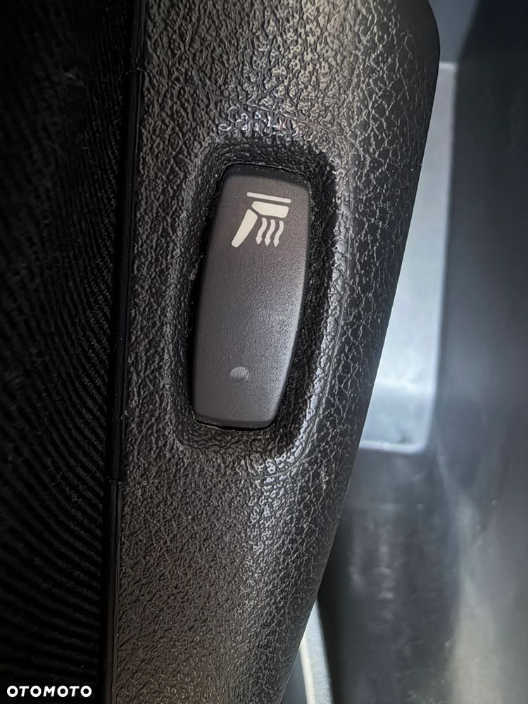 Nissan NV300 - 29