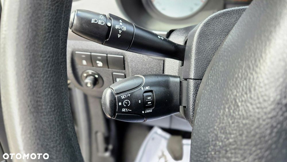 Peugeot Partner 1.6 BlueHDi Active - 28