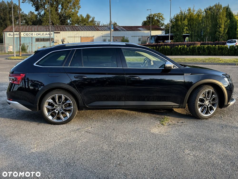 Skoda Superb 2019 photo 2