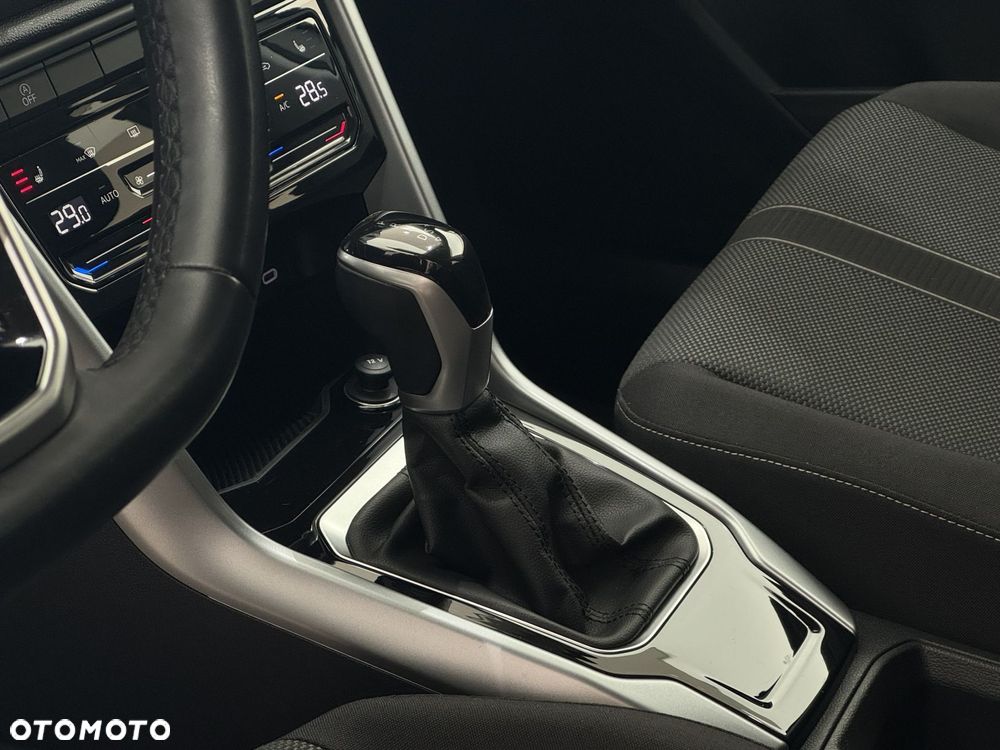 Volkswagen T-Roc - 9