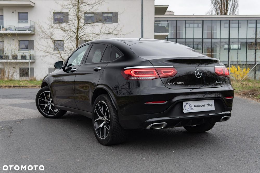 Mercedes-Benz GLC 300 4Matic 9G-TRONIC AMG Line - 7