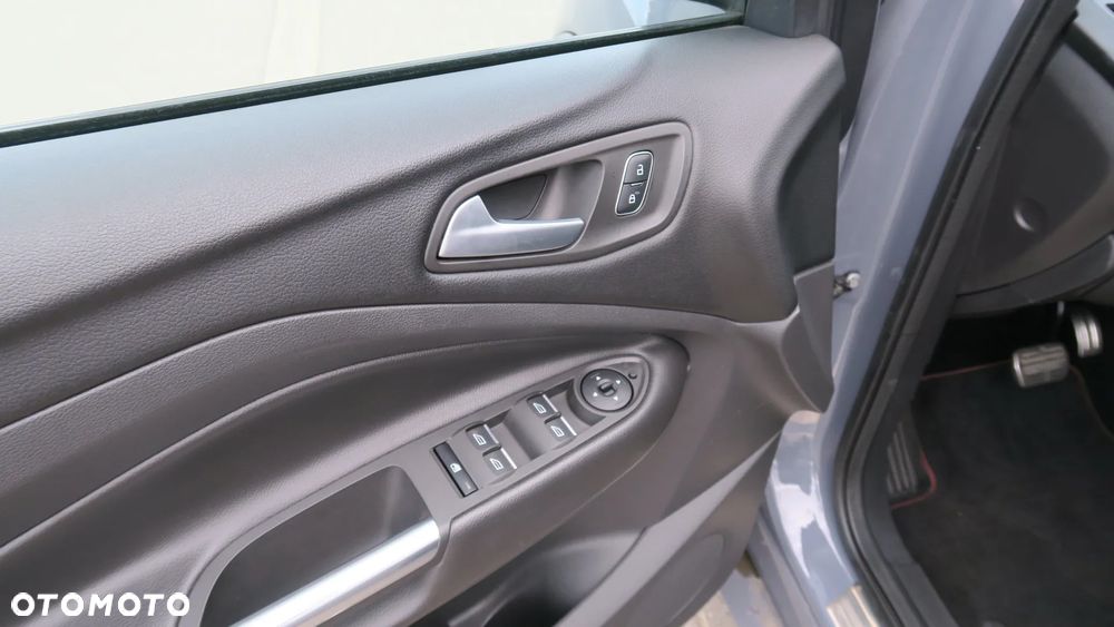 Ford Kuga - 21