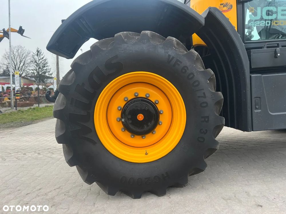JCB Fastrac 4220 ICON | DEMO |220 KM |2022 ROK - 17