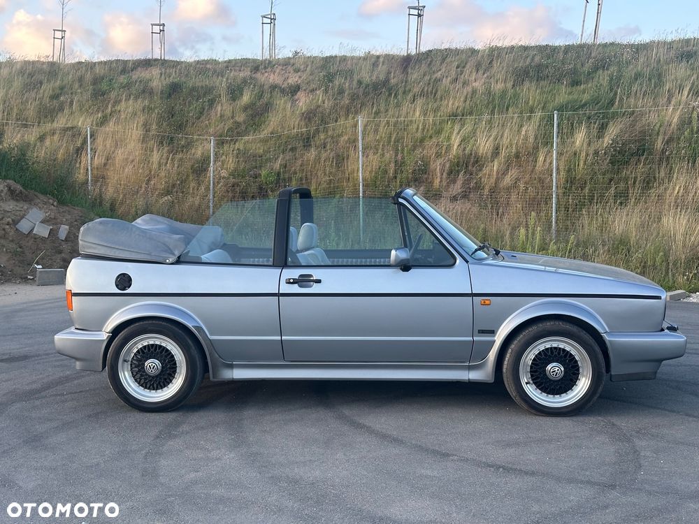 Volkswagen Golf - 2