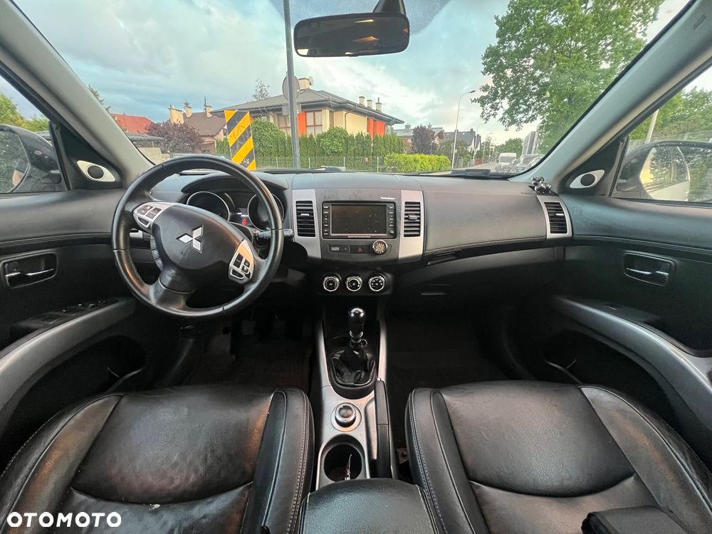 Mitsubishi Outlander 2.0 DI-D 4WD Intense - 9