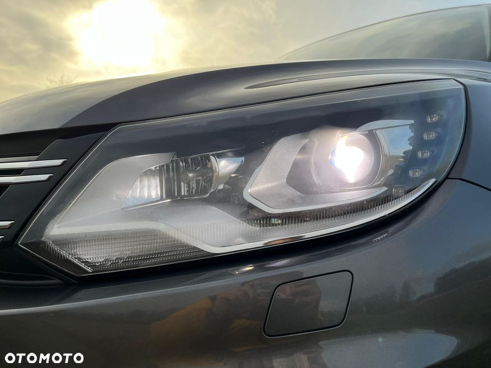 Volkswagen Tiguan 2.0 TDI DPF 4Motion BlueMotion Technology Track & Style - 26