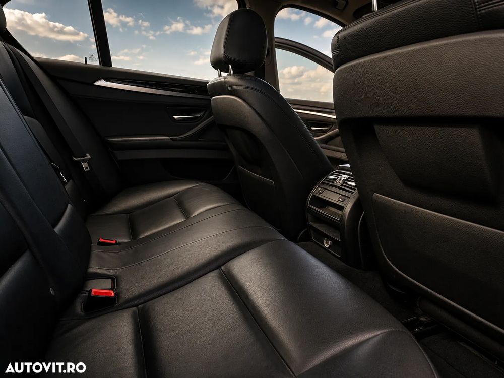 BMW Seria 5 520d Aut. Luxury Line - 19