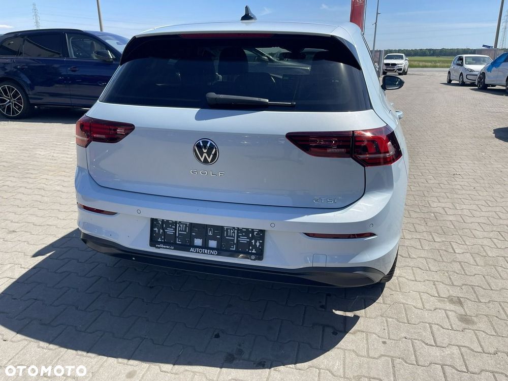 Volkswagen Golf 1.5 eTSI mHEV Life DSG - 6