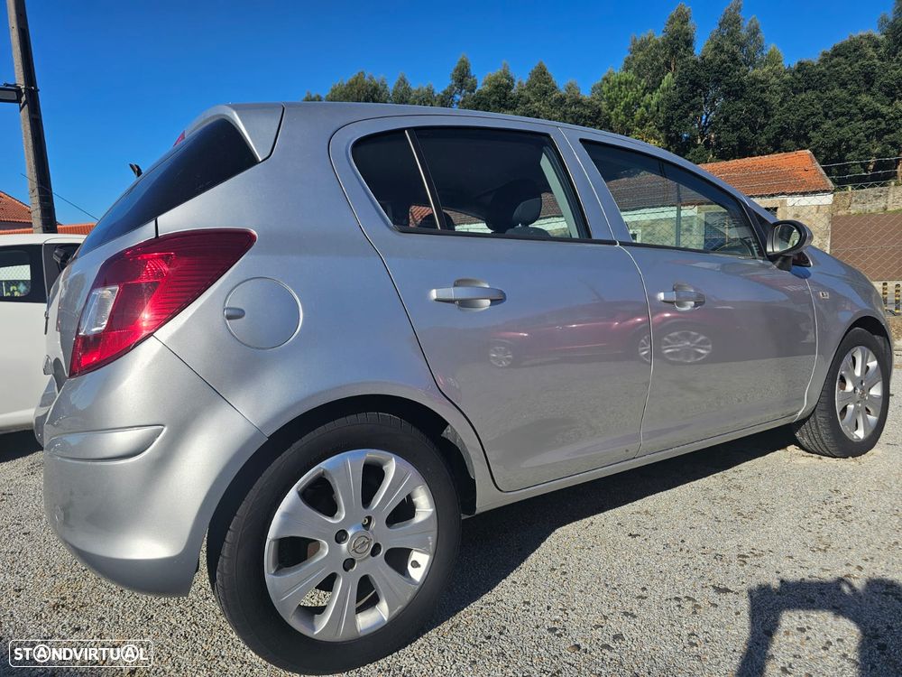 Opel Corsa 1.2 Cosmo - 5