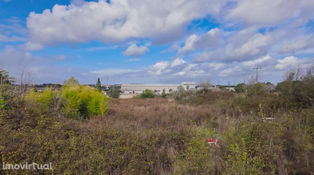 Terreno Urbanizável com 2.960 m2 e 880 m2 Edificáveis no Sabugo - Grande imagem: 3/7