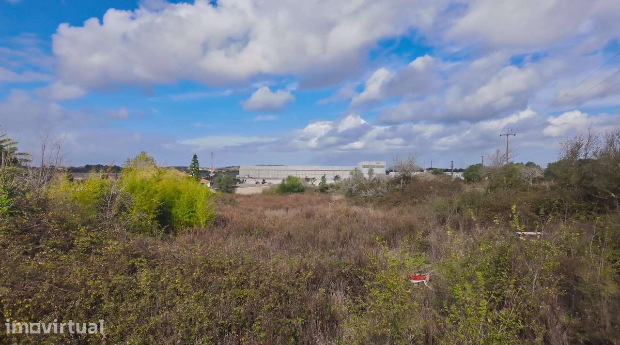 Terreno Urbanizável com 2.960 m2 e 880 m2 Edificáveis no Sabugo - Grande imagem: 3/7