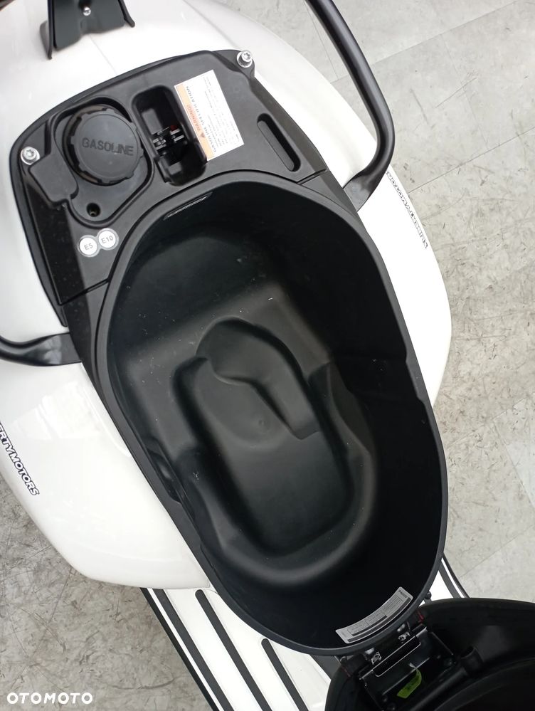 Vespa GTS - 15